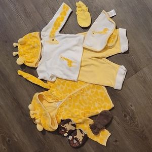 Gymboree giraffe set 0-3mths